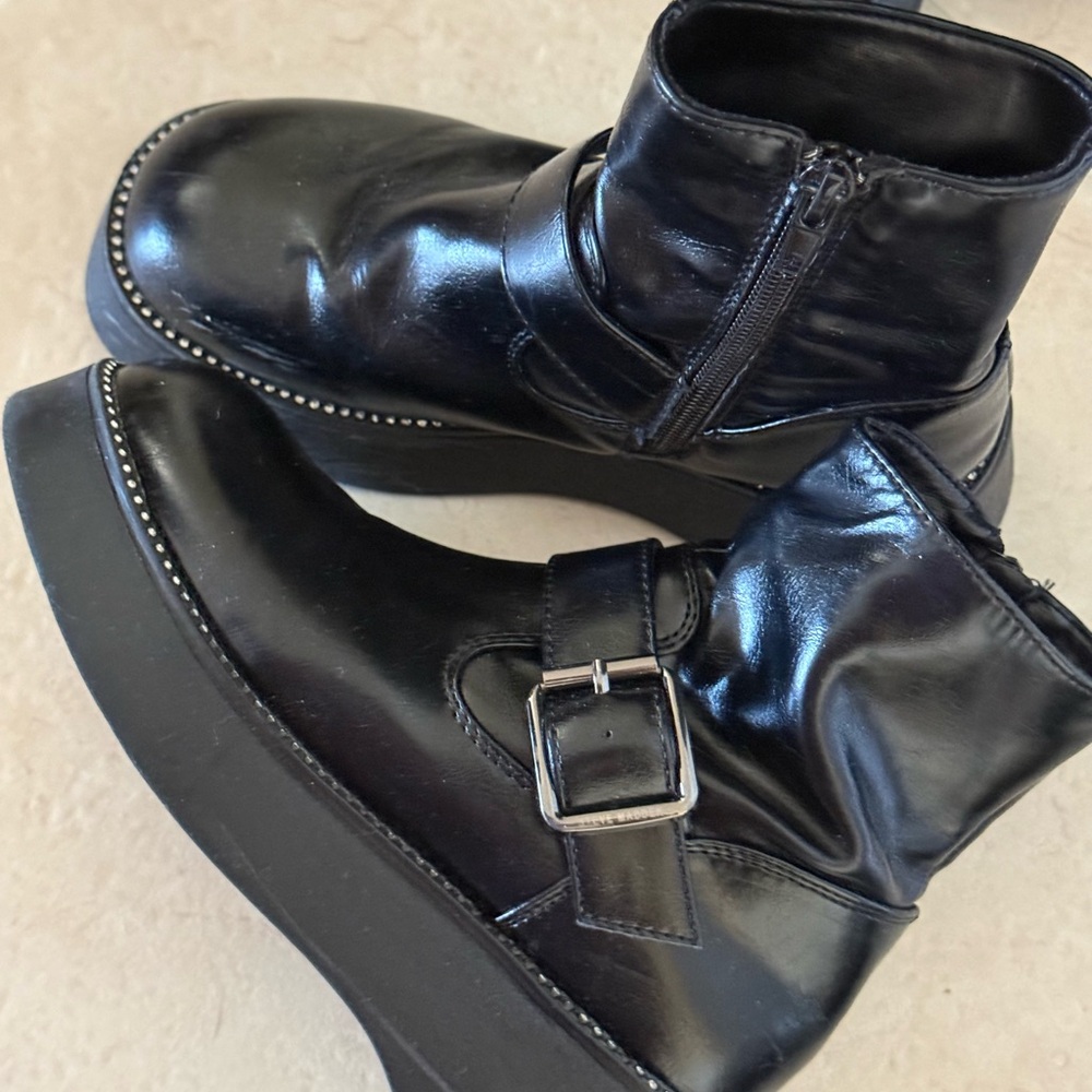 Steve Madden Black Leather Men's Boots with Buckle